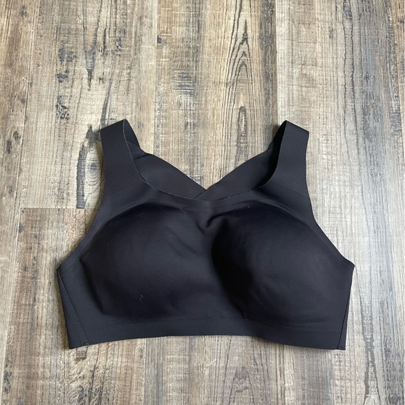 Lululemon Enlite bra - Picture 1 of 5